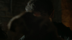 extant_GameOfThrones_4x06-TheLawsOfGodsAndMen_1784