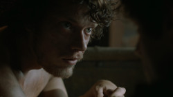extant_GameOfThrones_4x06-TheLawsOfGodsAndMen_1794