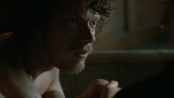 extant_GameOfThrones_4x06-TheLawsOfGodsAndMen_1813