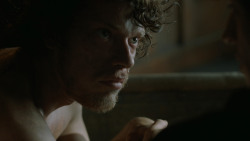 extant_GameOfThrones_4x06-TheLawsOfGodsAndMen_1817