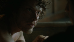 extant_GameOfThrones_4x06-TheLawsOfGodsAndMen_1819