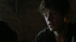 extant_GameOfThrones_4x06-TheLawsOfGodsAndMen_1820