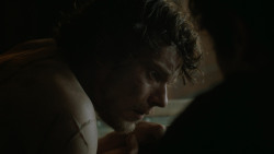 extant_GameOfThrones_4x06-TheLawsOfGodsAndMen_1828