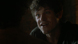 extant_GameOfThrones_4x06-TheLawsOfGodsAndMen_1848