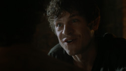extant_GameOfThrones_4x06-TheLawsOfGodsAndMen_1850