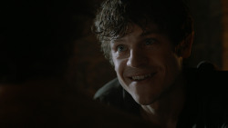 extant_GameOfThrones_4x06-TheLawsOfGodsAndMen_1854