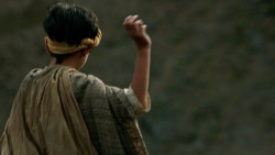extant_GameOfThrones_4x06-TheLawsOfGodsAndMen_1902