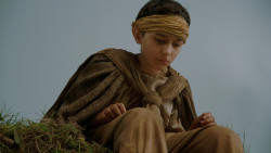 extant_GameOfThrones_4x06-TheLawsOfGodsAndMen_1921