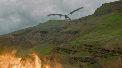 extant_GameOfThrones_4x06-TheLawsOfGodsAndMen_1957