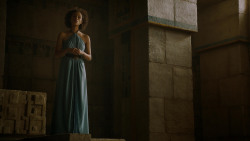 extant_GameOfThrones_4x06-TheLawsOfGodsAndMen_2125