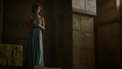 extant_GameOfThrones_4x06-TheLawsOfGodsAndMen_2126