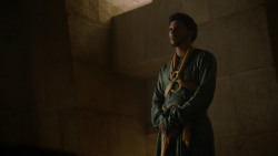 extant_GameOfThrones_4x06-TheLawsOfGodsAndMen_2268