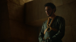 extant_GameOfThrones_4x06-TheLawsOfGodsAndMen_2340