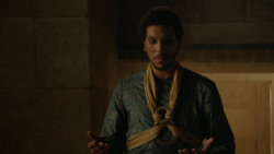 extant_GameOfThrones_4x06-TheLawsOfGodsAndMen_2394