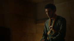 extant_GameOfThrones_4x06-TheLawsOfGodsAndMen_2418