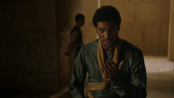 extant_GameOfThrones_4x06-TheLawsOfGodsAndMen_2442