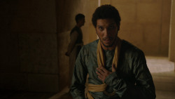 extant_GameOfThrones_4x06-TheLawsOfGodsAndMen_2460