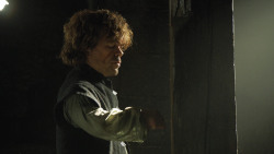 extant_GameOfThrones_4x07-Mockingbird_0110