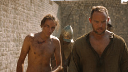 extant_GameOfThrones_4x07-Mockingbird_0442