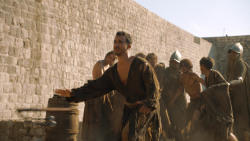 extant_GameOfThrones_4x07-Mockingbird_0478