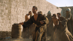 extant_GameOfThrones_4x07-Mockingbird_0479