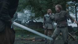 extant_GameOfThrones_4x07-Mockingbird_1229
