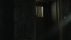 extant_GameOfThrones_4x07-Mockingbird_1700