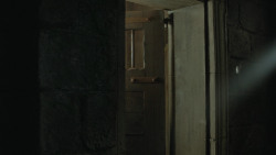 extant_GameOfThrones_4x07-Mockingbird_1702