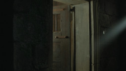 extant_GameOfThrones_4x07-Mockingbird_1703