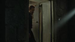 extant_GameOfThrones_4x07-Mockingbird_1704
