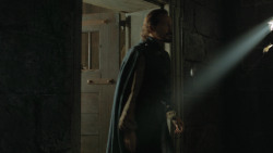 extant_GameOfThrones_4x07-Mockingbird_1706