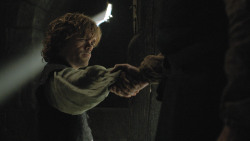 extant_GameOfThrones_4x07-Mockingbird_2220