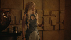 extant_GameOfThrones_4x07-Mockingbird_2325