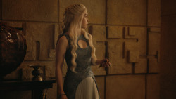 extant_GameOfThrones_4x07-Mockingbird_2326