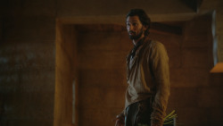 extant_GameOfThrones_4x07-Mockingbird_2340