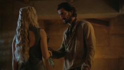 extant_GameOfThrones_4x07-Mockingbird_2367