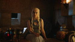 extant_GameOfThrones_4x07-Mockingbird_2472