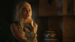 extant_GameOfThrones_4x07-Mockingbird_2523