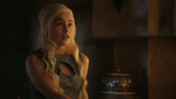 extant_GameOfThrones_4x07-Mockingbird_2526