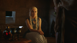 extant_GameOfThrones_4x07-Mockingbird_2537