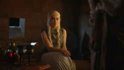 extant_GameOfThrones_4x07-Mockingbird_2540
