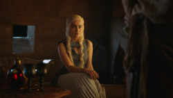 extant_GameOfThrones_4x07-Mockingbird_2542