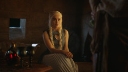 extant_GameOfThrones_4x07-Mockingbird_2543