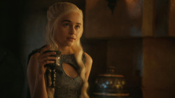 extant_GameOfThrones_4x07-Mockingbird_2644