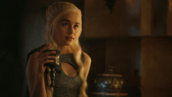 extant_GameOfThrones_4x07-Mockingbird_2646