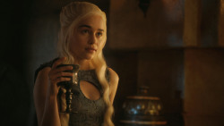 extant_GameOfThrones_4x07-Mockingbird_2647