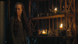 extant_GameOfThrones_4x07-Mockingbird_2736