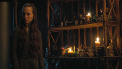 extant_GameOfThrones_4x07-Mockingbird_2737