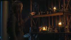 extant_GameOfThrones_4x07-Mockingbird_2751