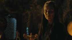 extant_GameOfThrones_4x07-Mockingbird_2833